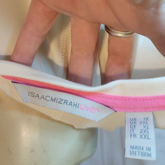 Isaac Mizrahi Live ! Off White Long Sleeve Top with seam running thru - Picture 4 of 10